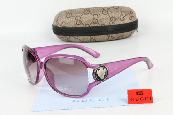 GUCCI Sunglasses 32