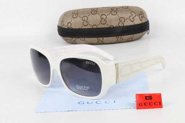 GUCCI Sunglasses 74