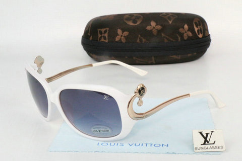 Louis Vuitton Sunglasses 14