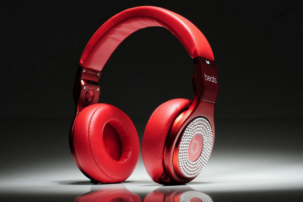 Monster beats With Red diamond